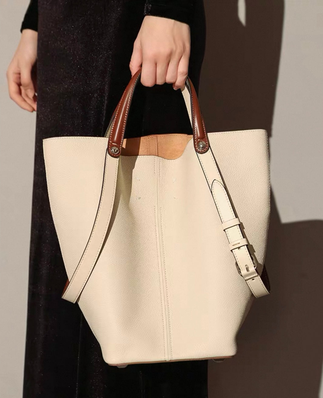Amara Tote White